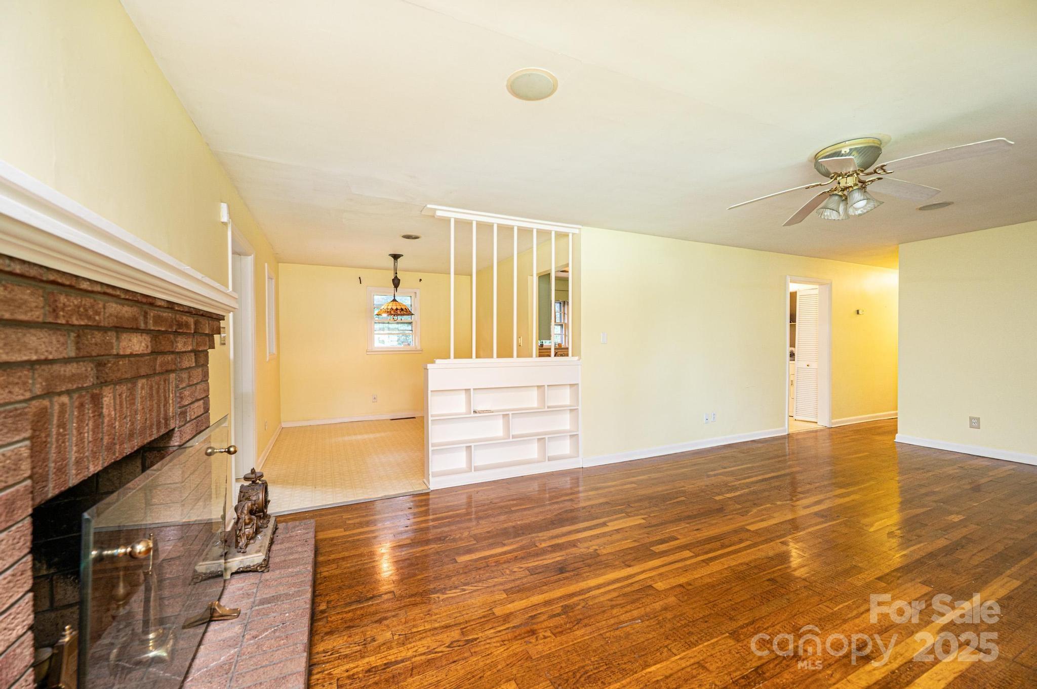 1460 23rd Avenue Place NE