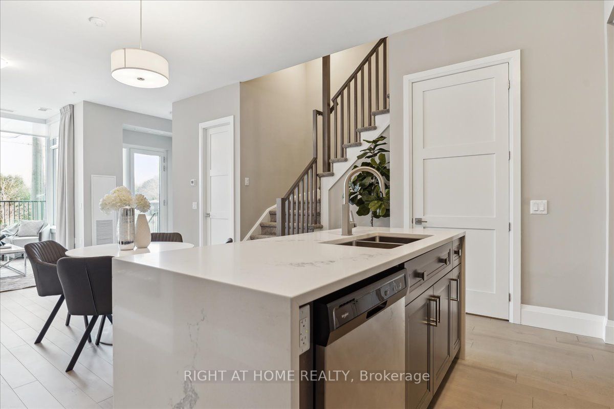 73 S Arthur St 101