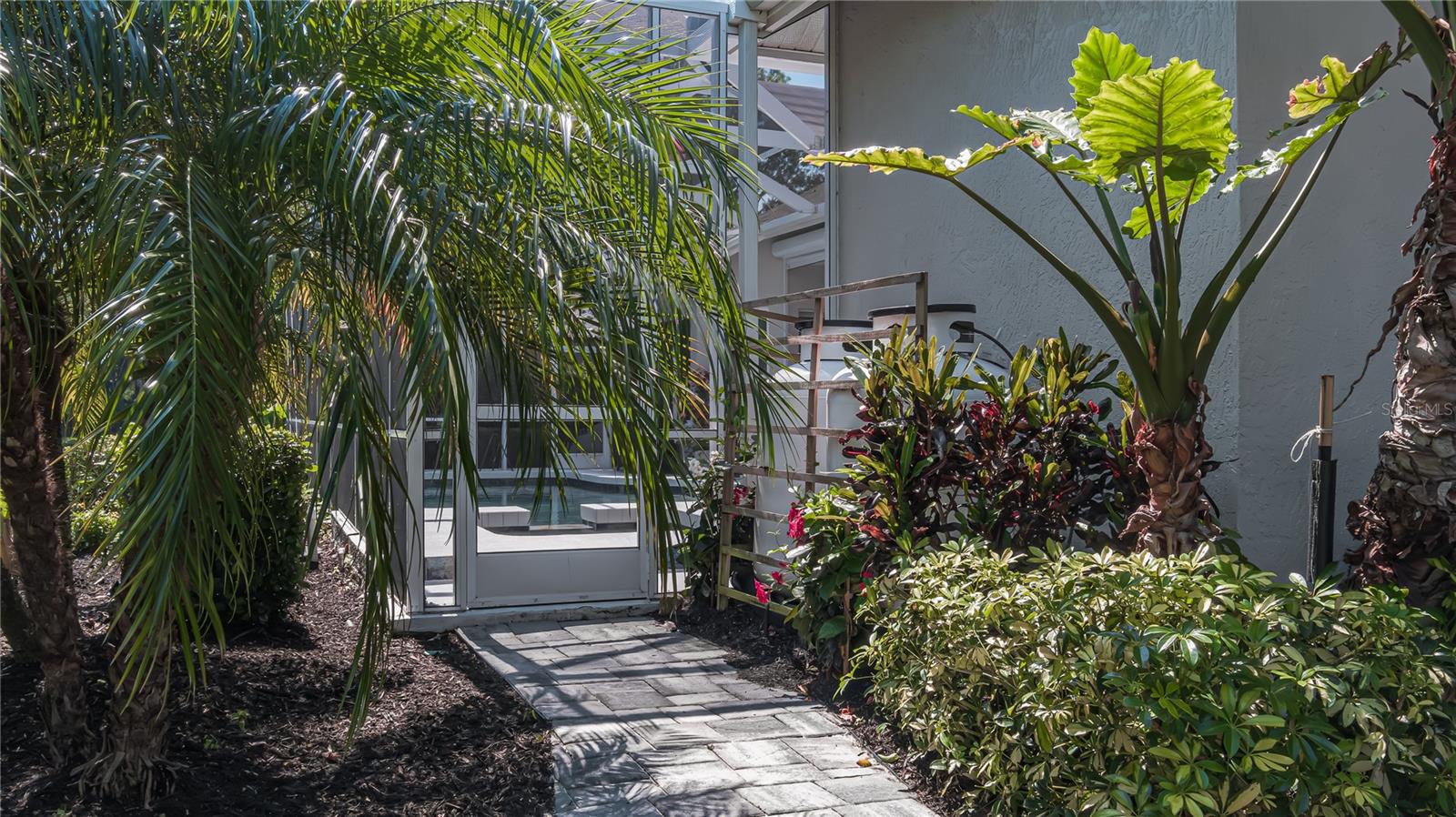 11806 Oak Ridge Drive