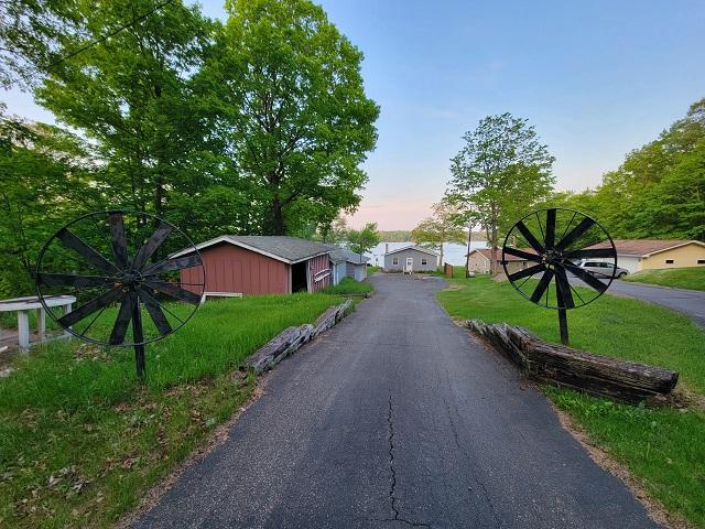 1972 W Chub Lake Road