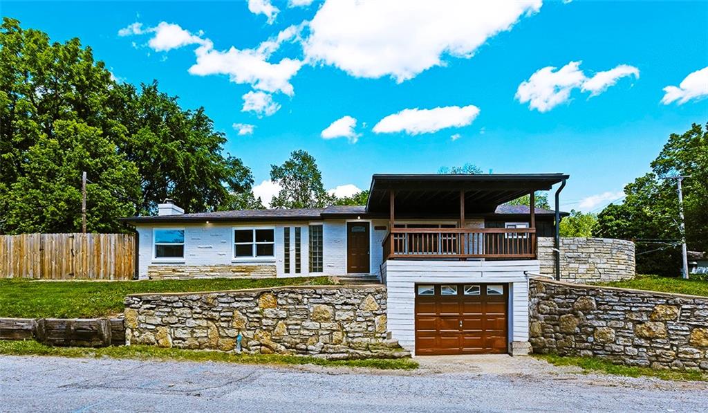 3705 N Walrond Avenue