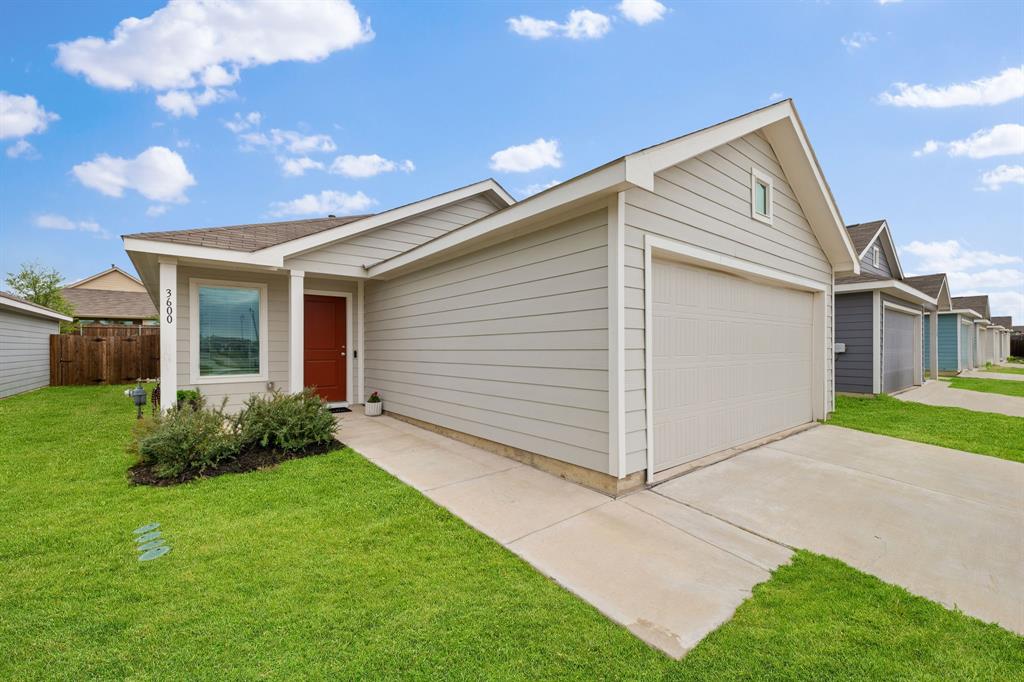 Welcome to this charming home nestled in the desirable Honey Creek community in McKinney, offering a bright open-concept layout designed for comfortable everyday living and effortless entertaining. Step inside to find a welcoming living and dining area filled with natural light, complemented by a spacious kitchen featuring sleek cabinetry, ample counter space, and a breakfast bar perfect for casual meals or gathering with friends. The private primary suite includes a walk-in closet and ensuite bath for a relaxing retreat, while additional bedrooms provide flexibility for guests, a home office, or hobbies. Outside, enjoy a fenced backyard ideal for weekend barbecues, play, or simply unwinding after a long day. Residents of Honey Creek appreciate access to fantastic community amenities including a pool, playground, and scenic green spaces. Conveniently located near top-rated schools, parks, shopping, and dining, this inviting home offers the perfect blend of comfort, community, and convenience in one of McKinney’s fastest-growing areas.