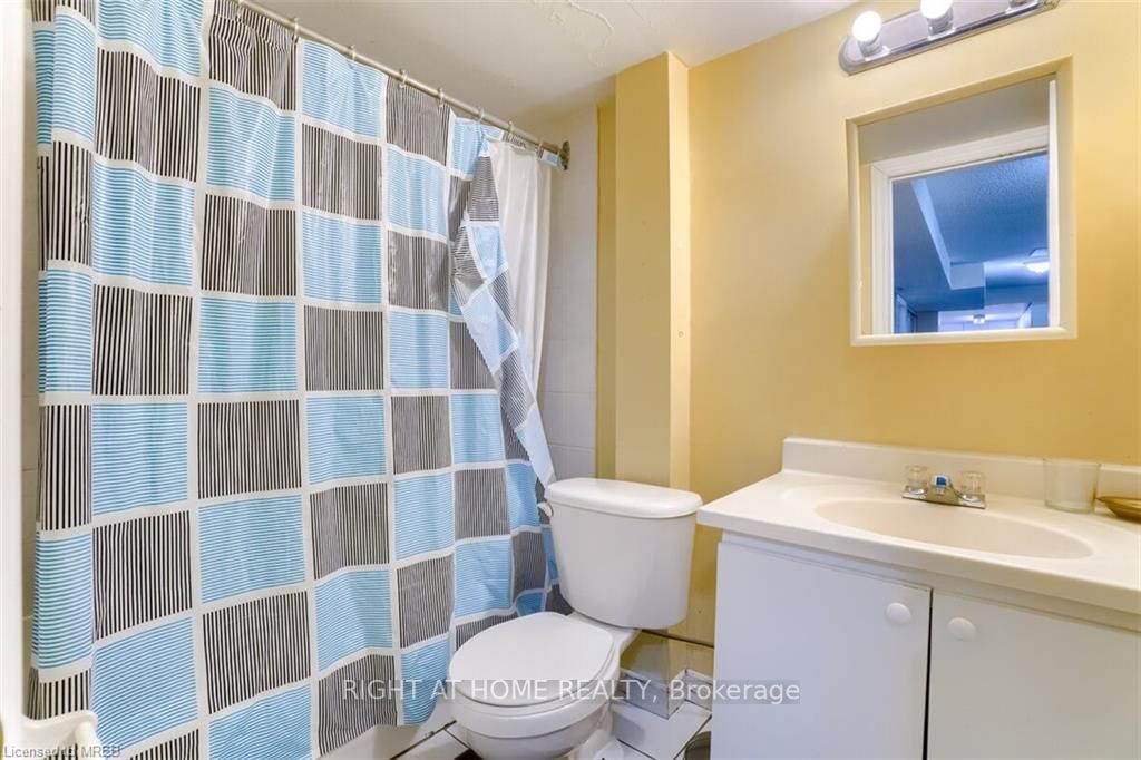 3020 Hawktail Cres