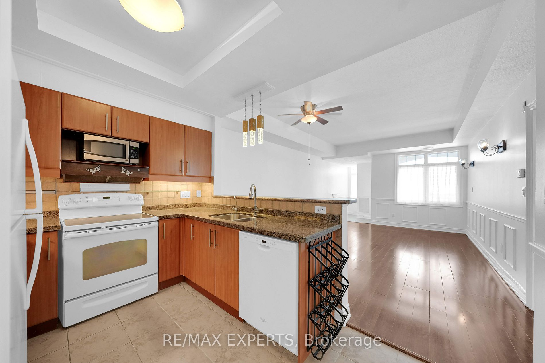 78 Sunset Blvd 108