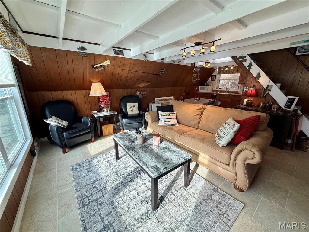6758 Northshore Drive