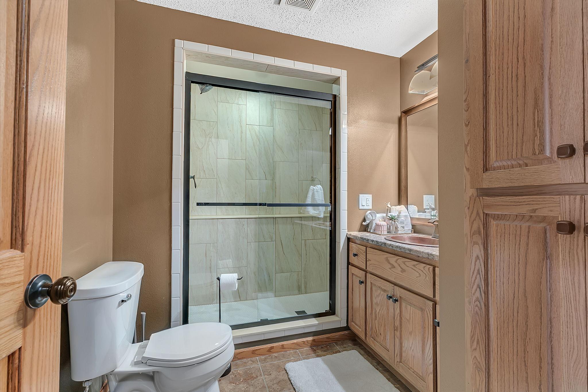 1525 Park View Lane NE