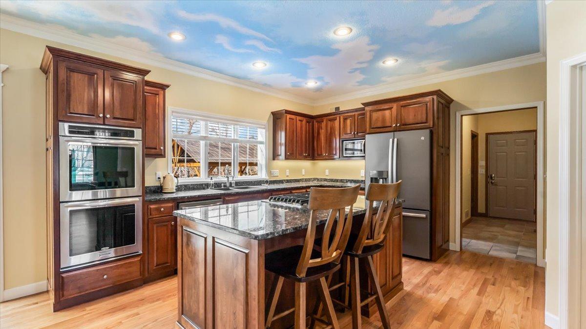 715 Falcon Court