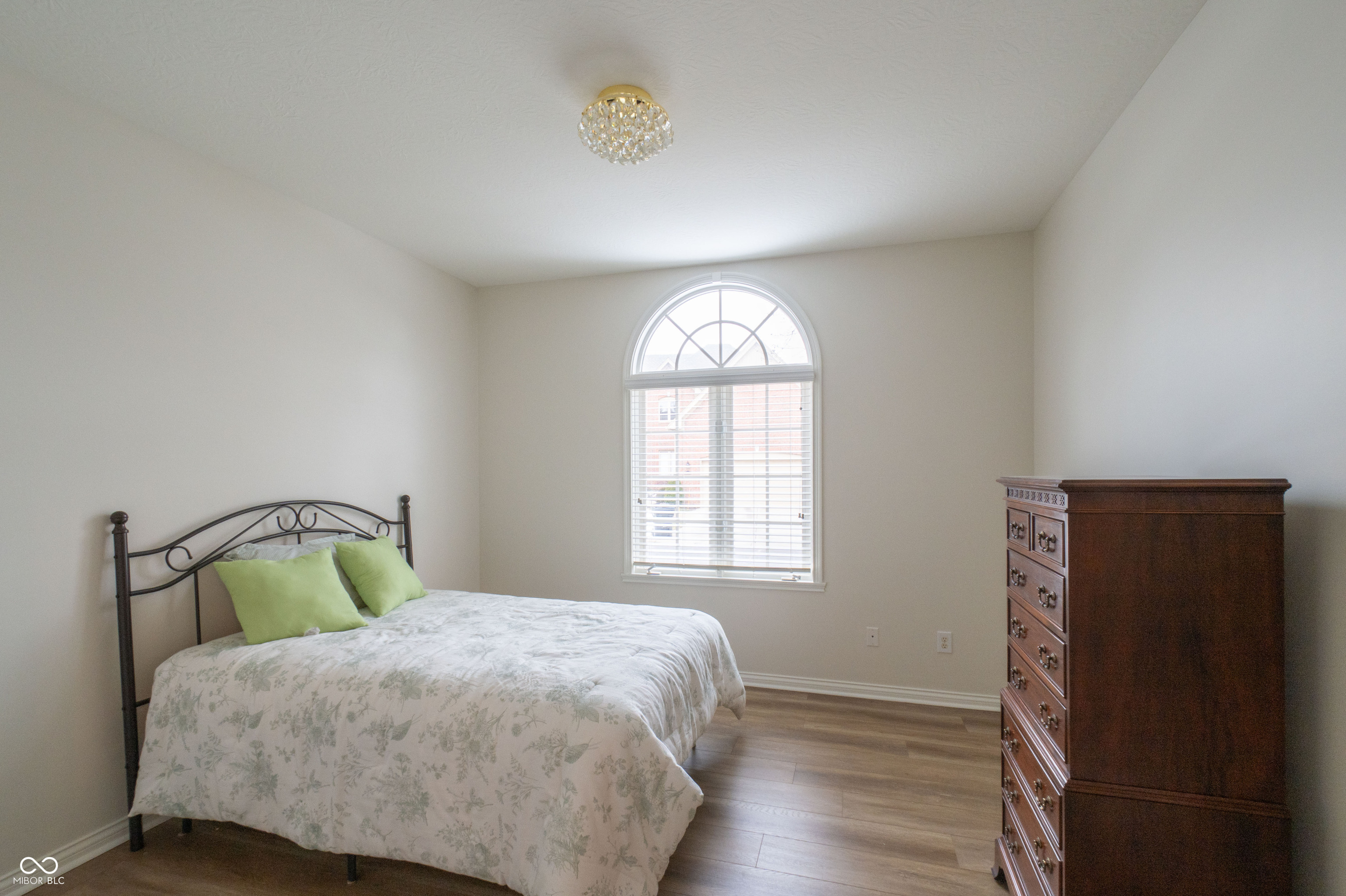 1701 Pathway Drive N