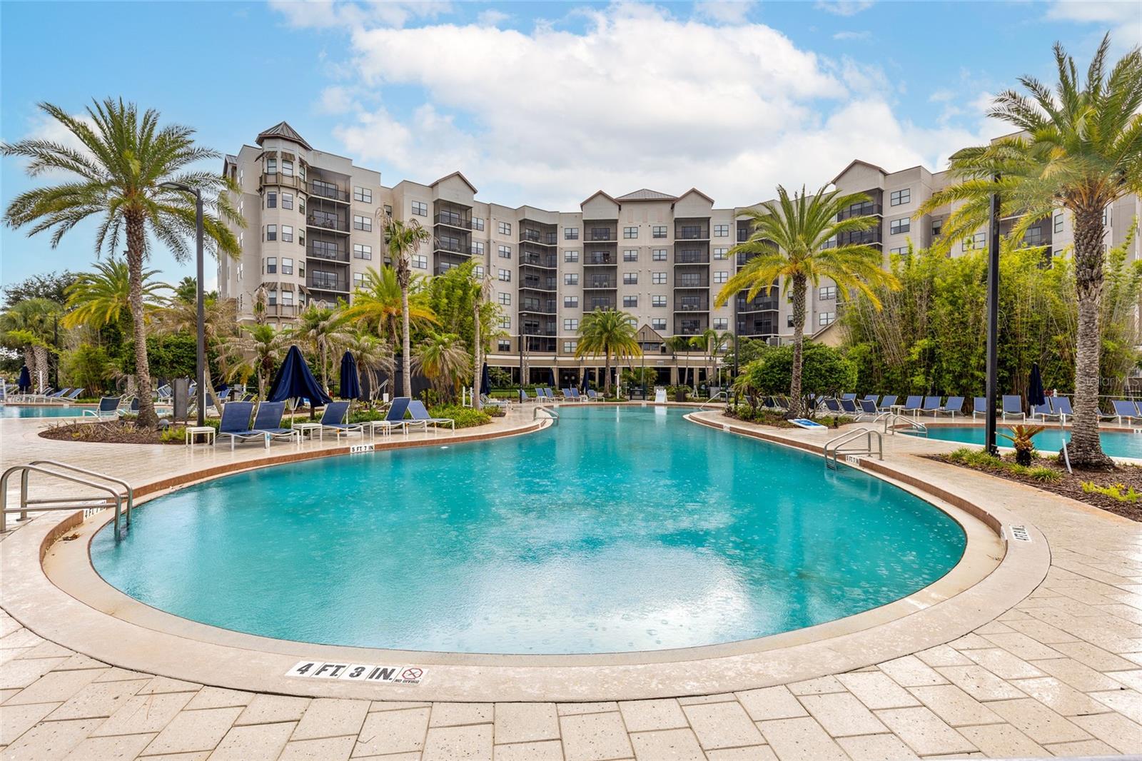 14501 Grove Resort Avenue 1527