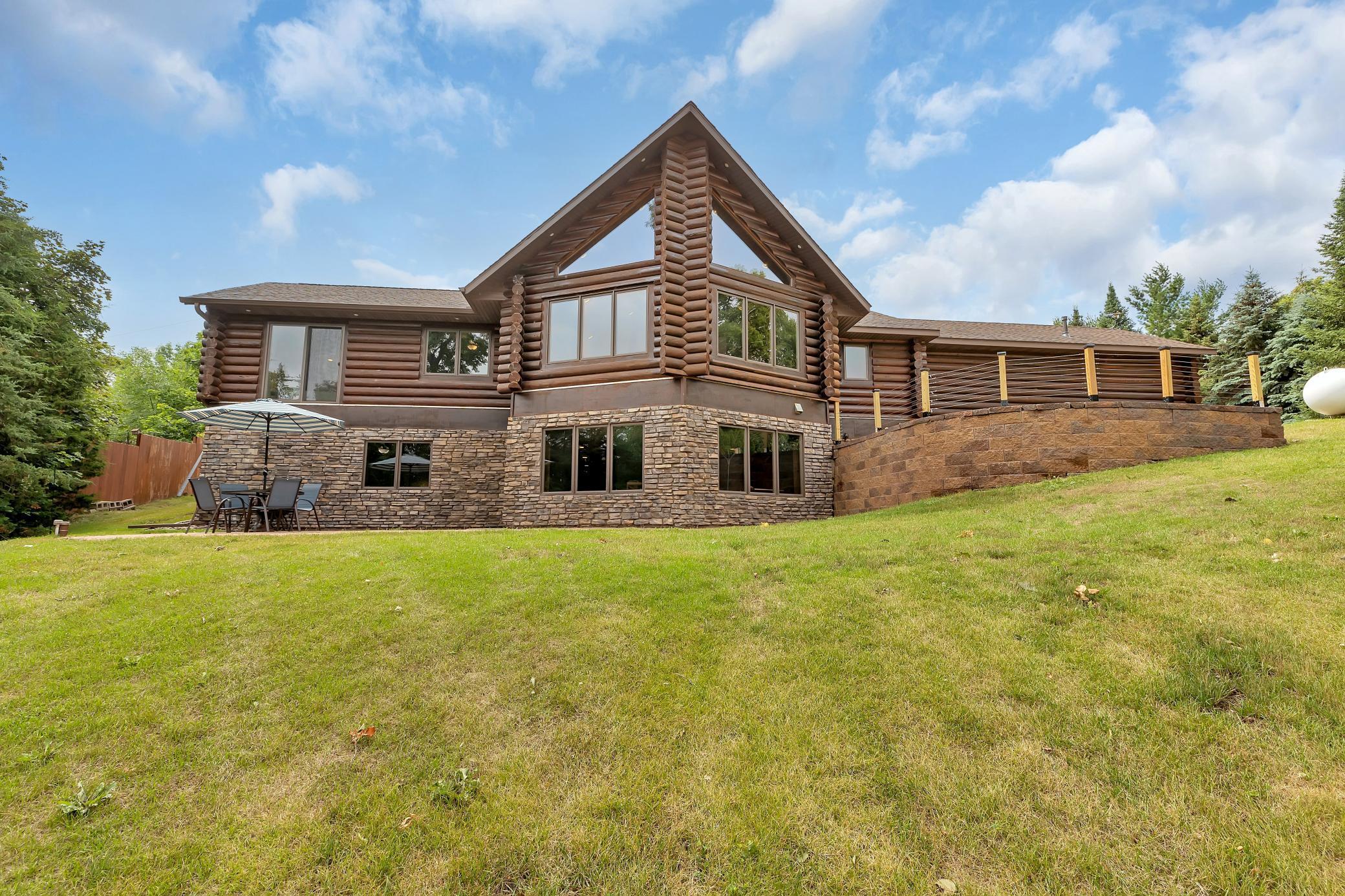 20368 Edgehill Circle