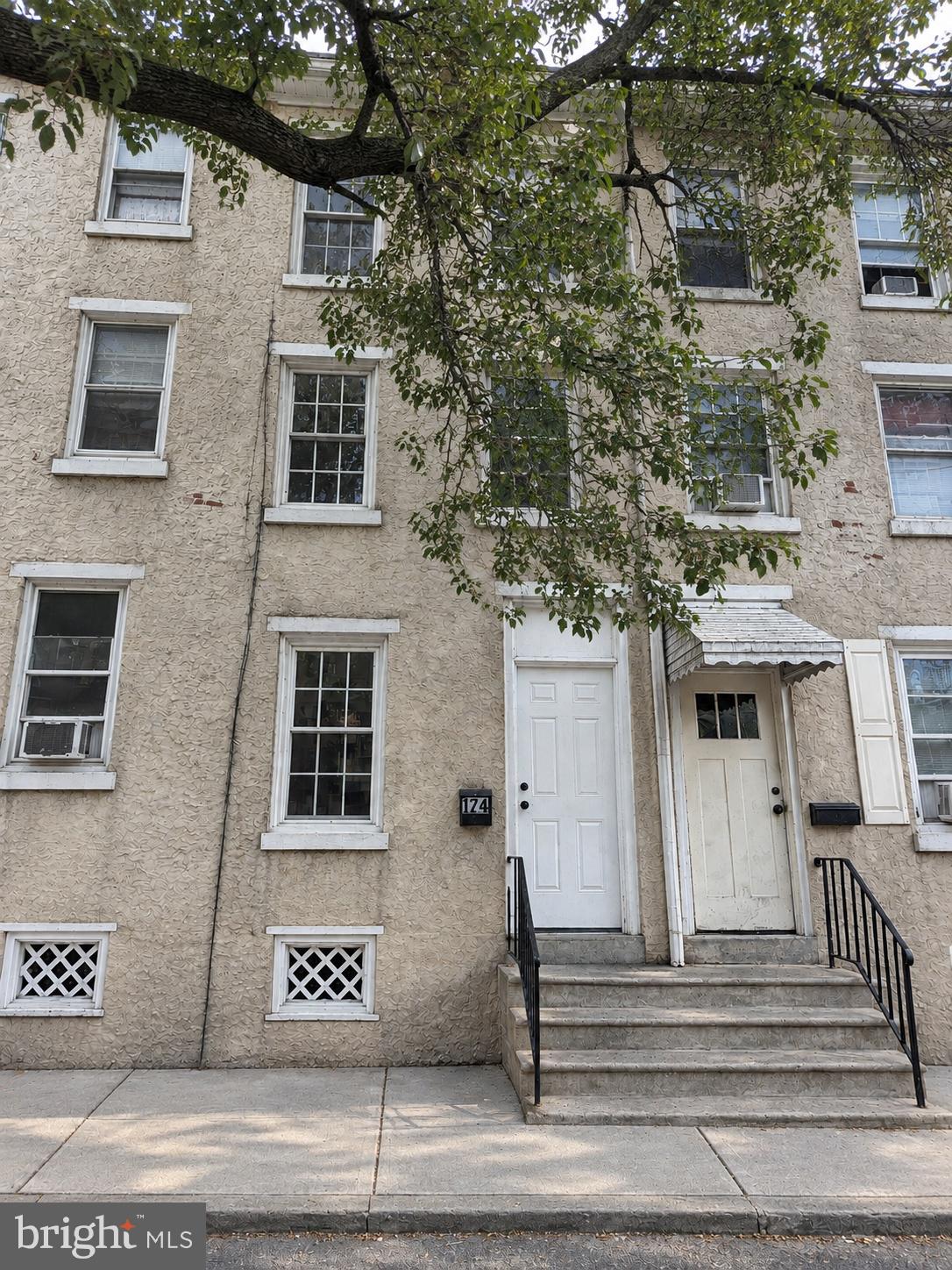 124 W Airy Street