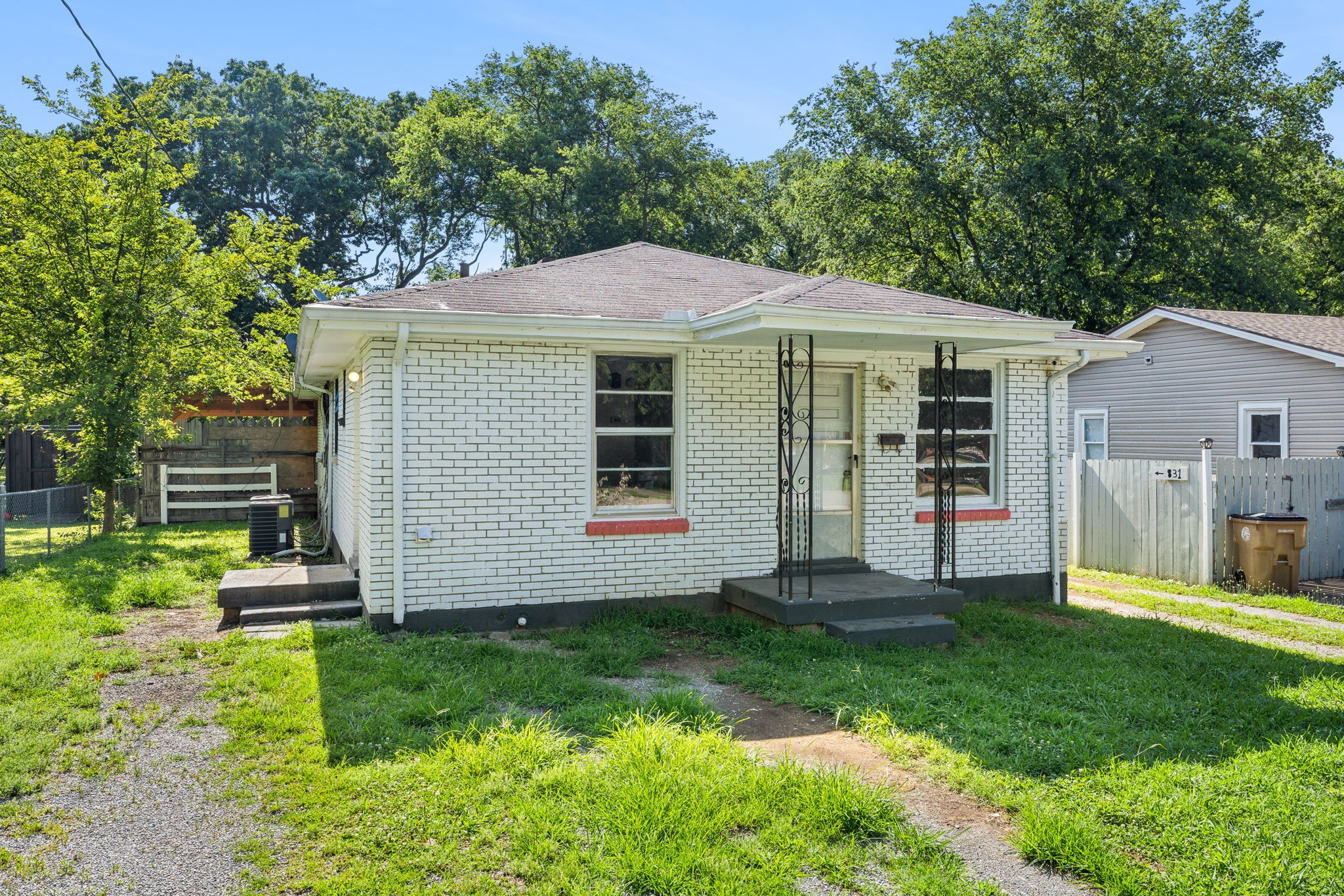 831 Gallavista Ave