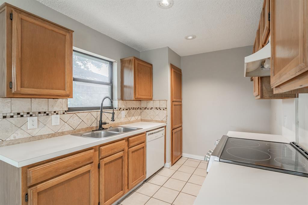214 Kalmia Drive