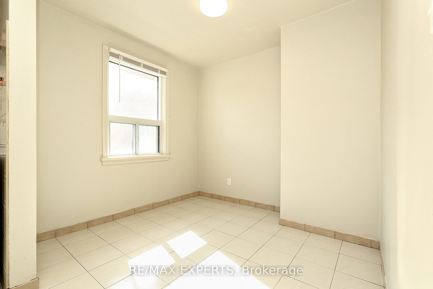 100 North Carson St UPPER