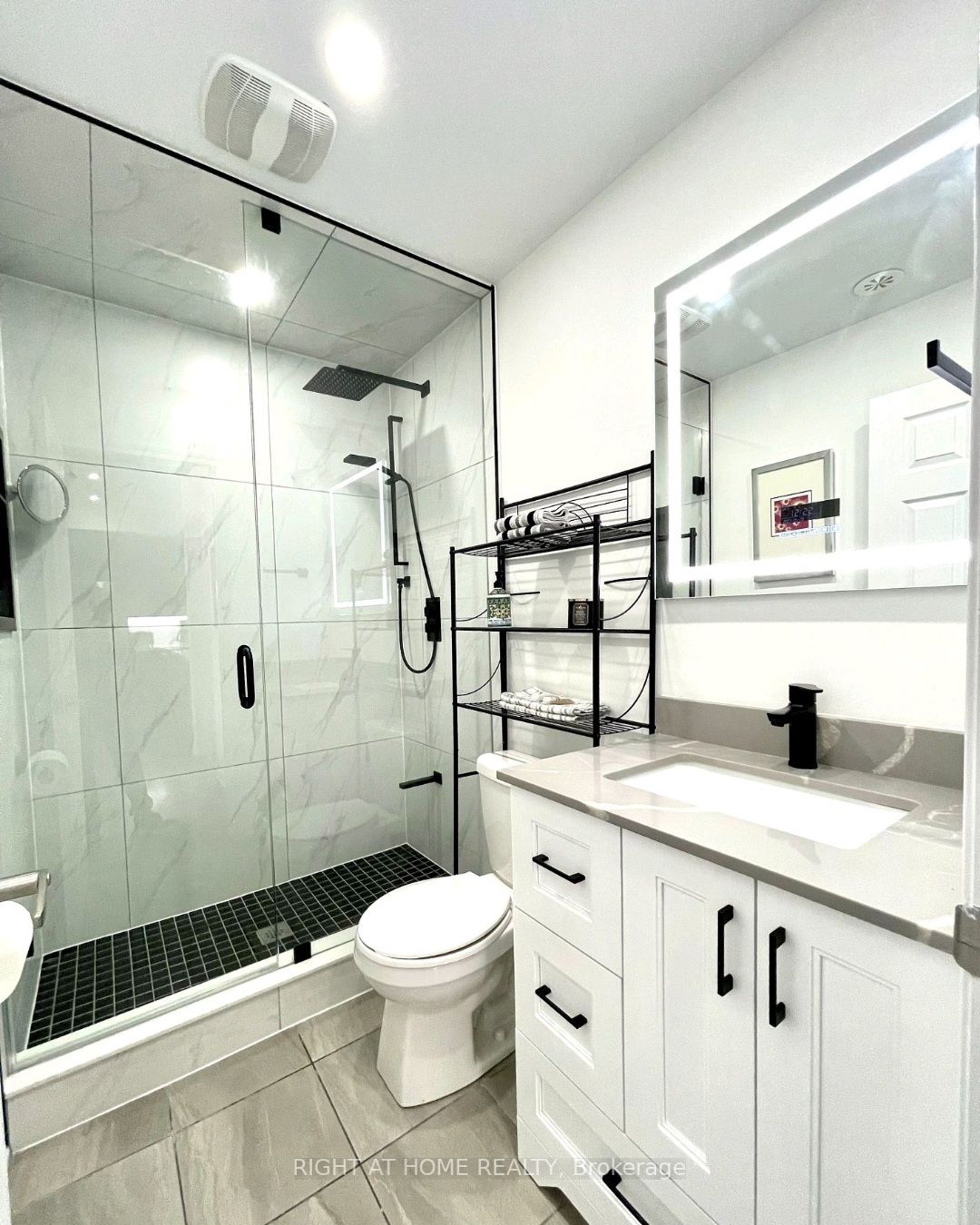 1 E Beckenrose Crt 2