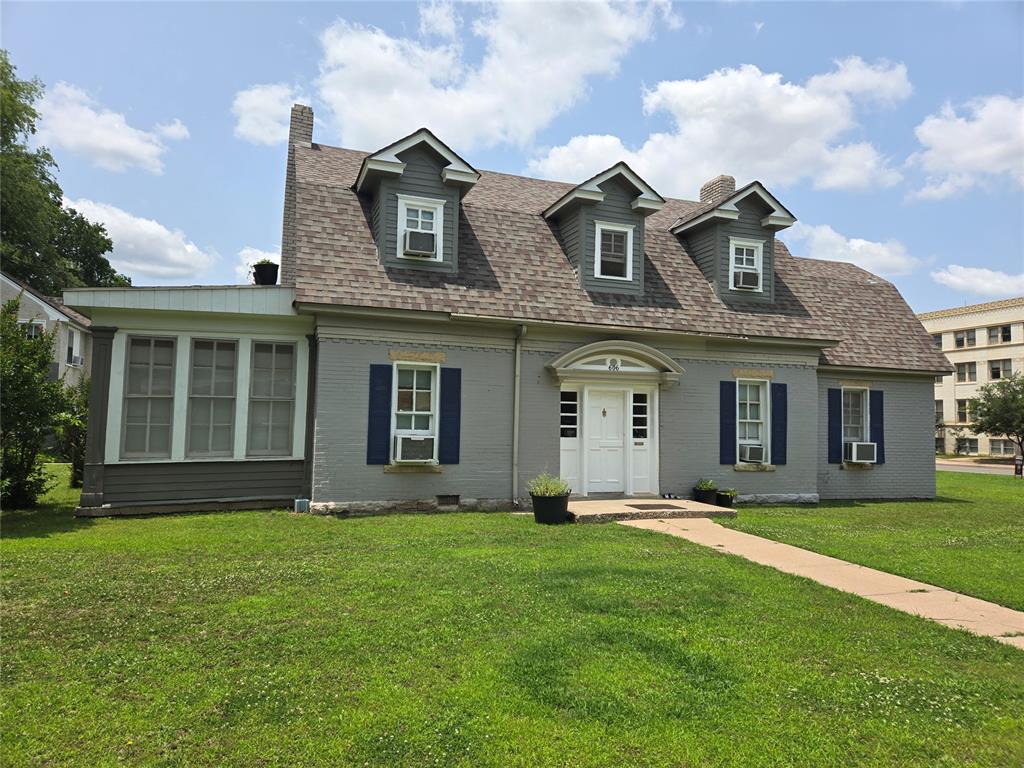 Close to OU campus and Campus Corner!  This is an upstairs apartment with one room and a bathroom.  Updated bathroom, lots of natural light, and real hardwood floors!  It includes a refrigerator and microwave oven.  There is no kitchen and no laundry facilities on site.  Tenant pays the electric bill and internet if desired.  Lease term ends 6/30/2027 but is renewable.Available to lease early November, shown before then by appointment only.  Please do not disturb tenant.