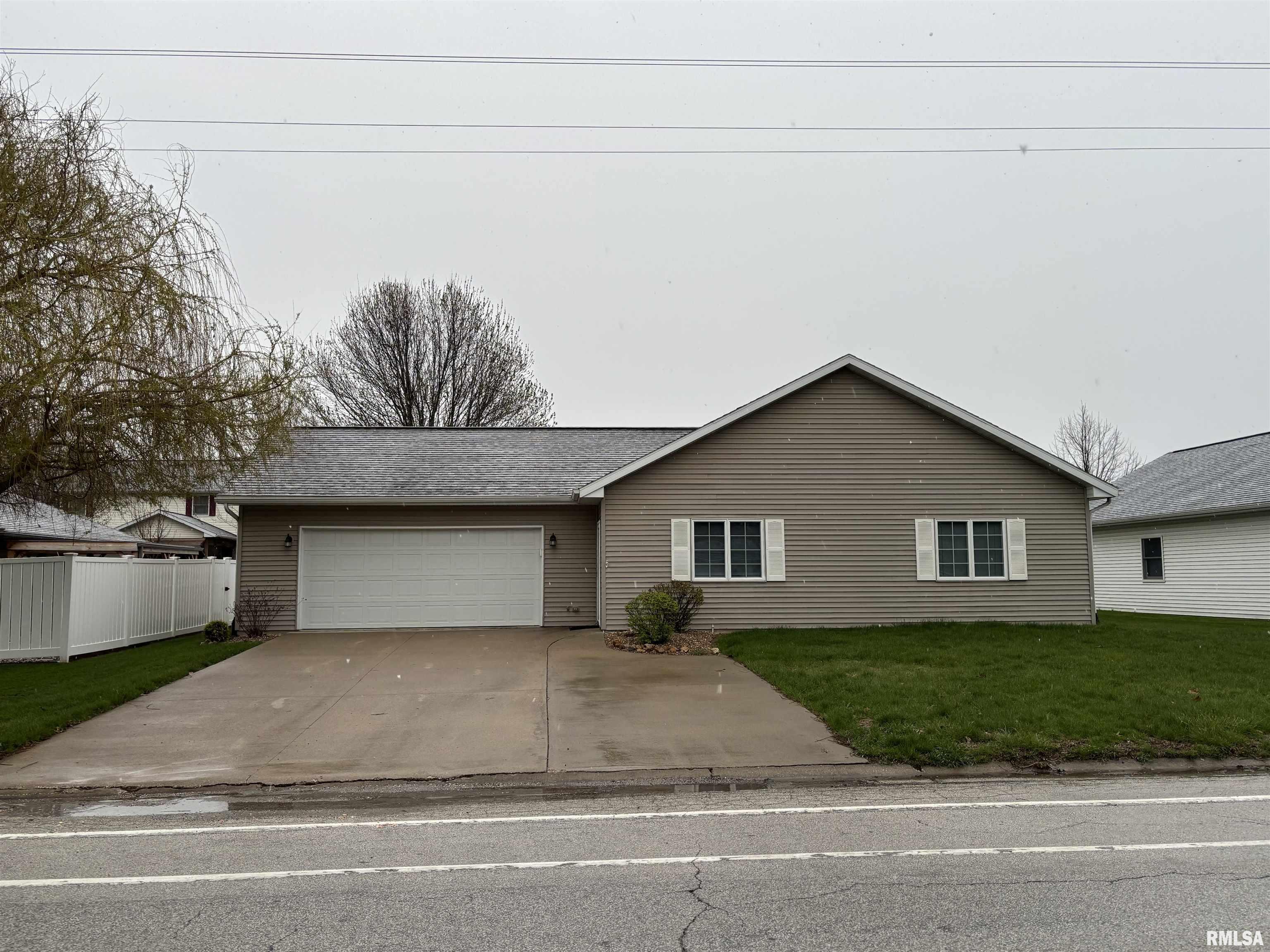 Beautiful and tastefully updated 2007 ranch home on a slab.  Large open kitchen/dining/living space with three generously sized bedrooms.  Primary suite has an attached bath with a walk in shower. Roof was replaced in 2025 and HVAC, water softener and tankless water heater were all replaced around 2021. Annual association fee of $250-$350 is for lagoon maintenance and street lights for Robin's Glen neighborhood.