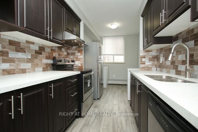 1615 Bloor St 304