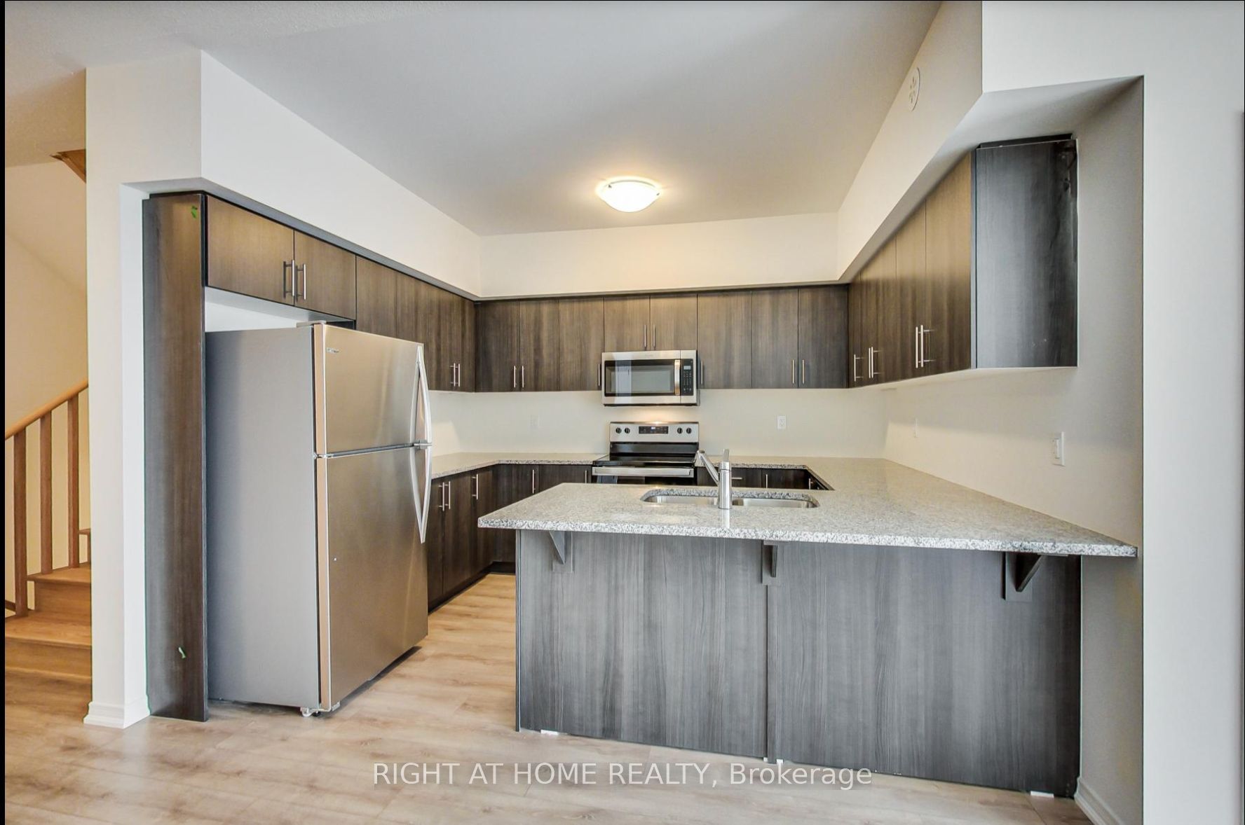 30 Woodstream Dr 7