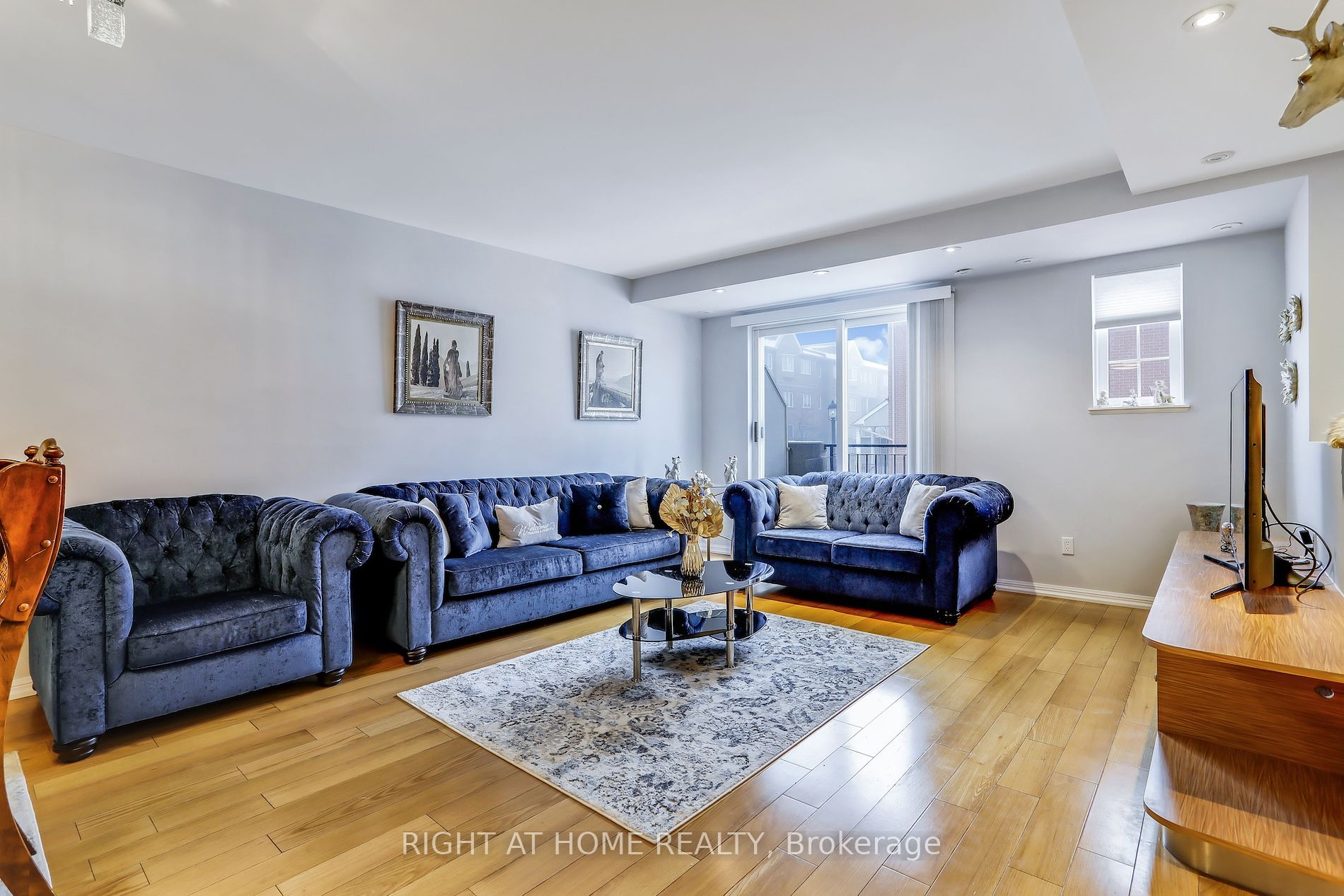 1881 Mcnicoll Ave 105