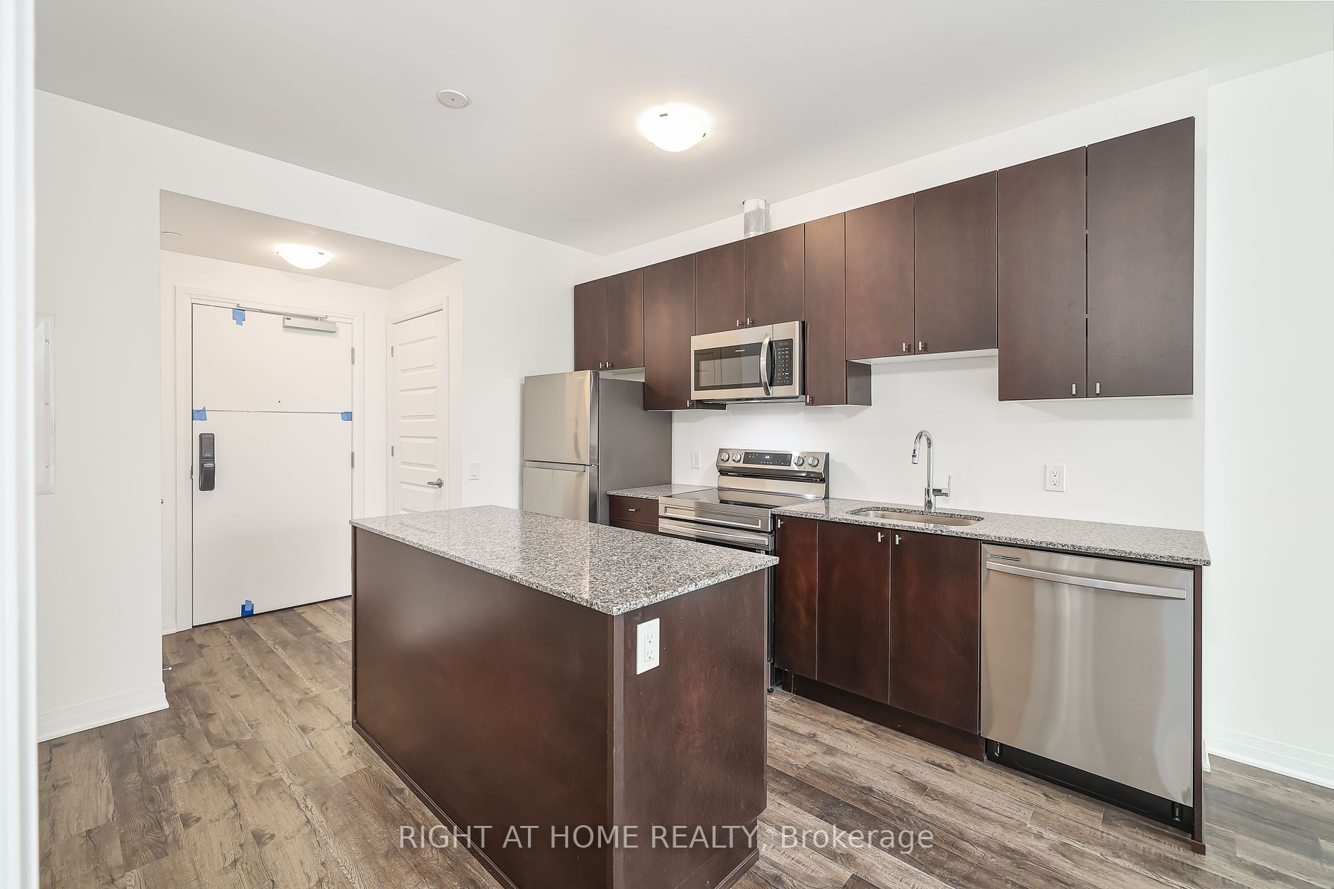 470 Gordon Krantz Ave 217