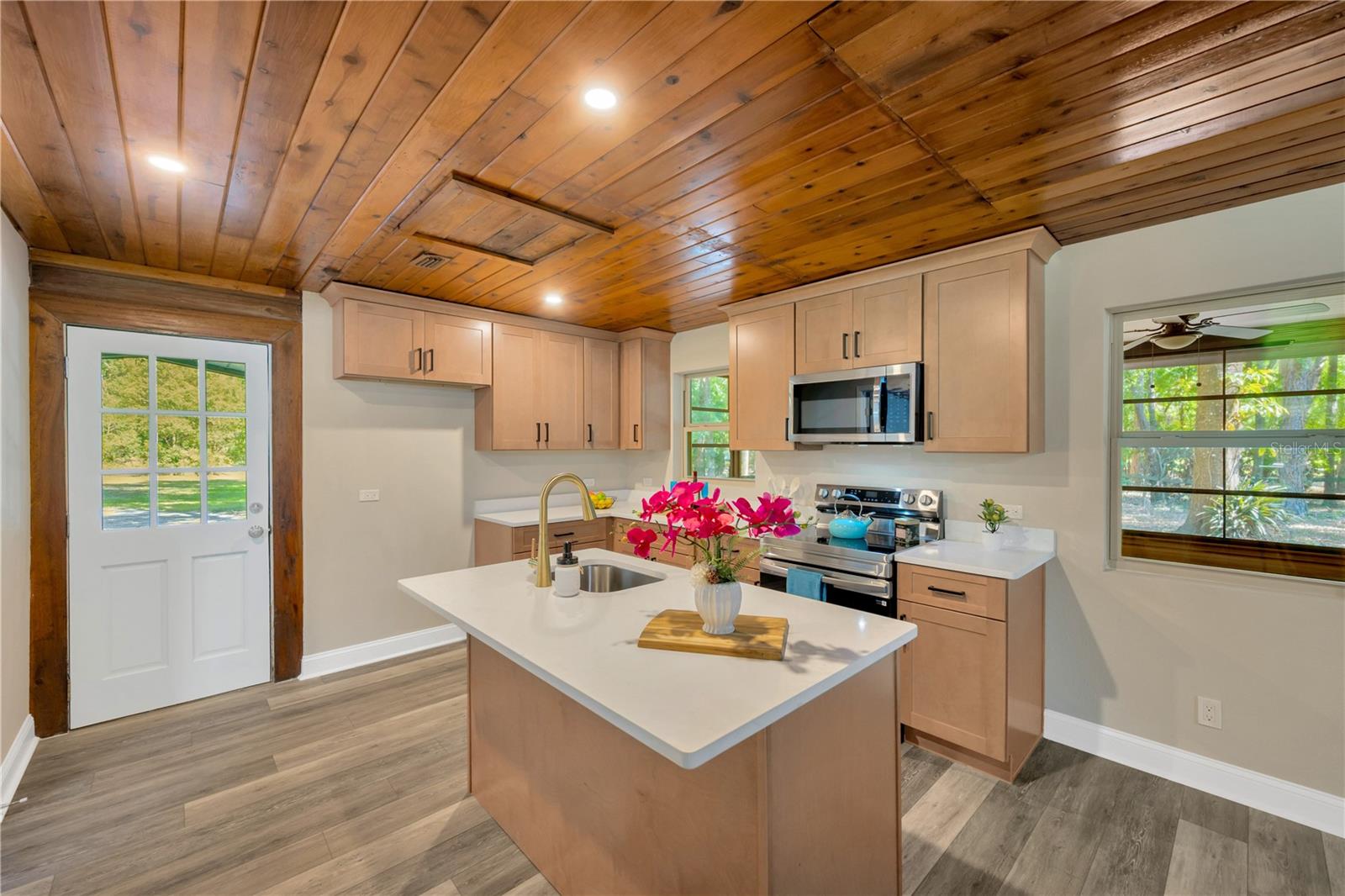 4221 Brackwood Road