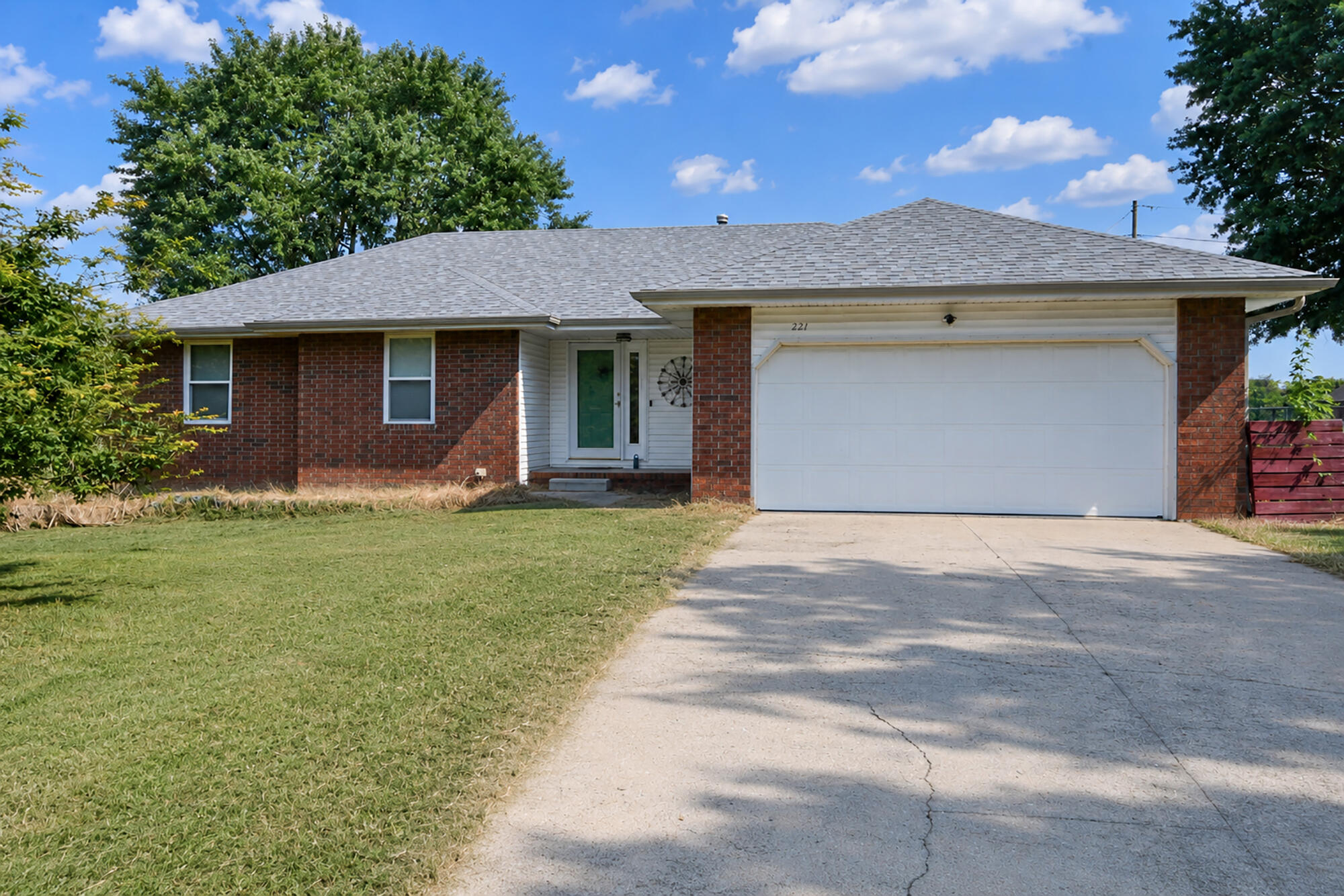 221 E New Melville Road