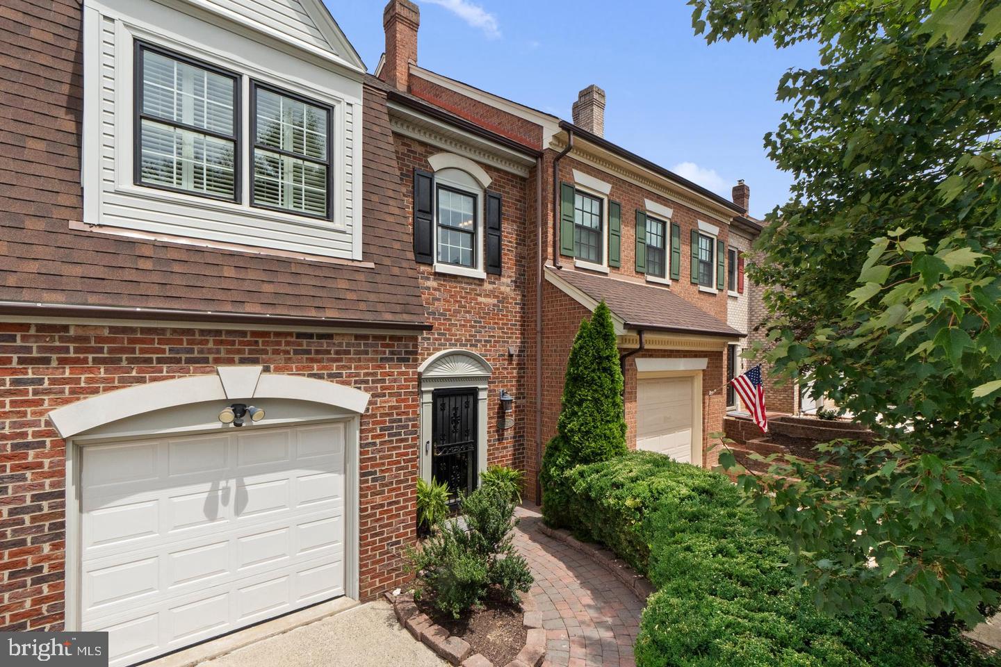6312 Chaucer View Circle