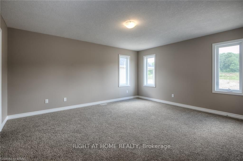 222 Ladyslipper Dr