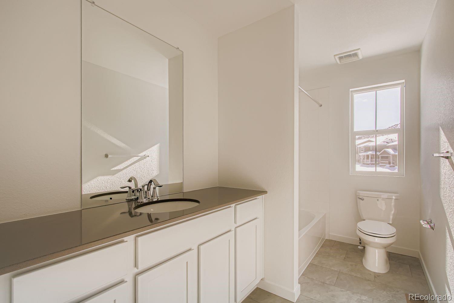 12767 W Geddes Drive