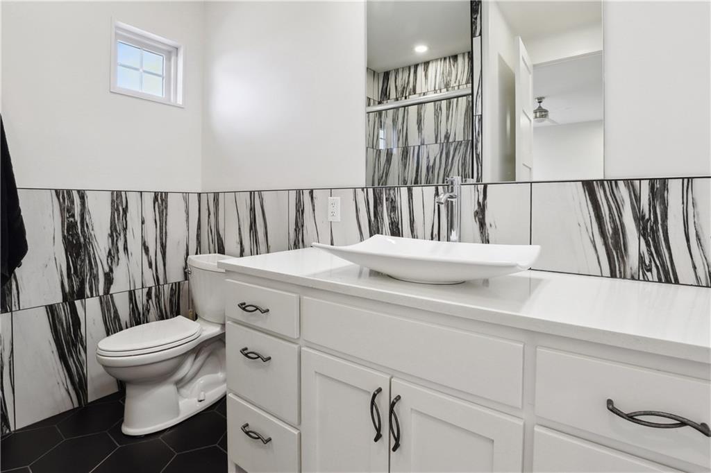 10239 N Kansas Avenue