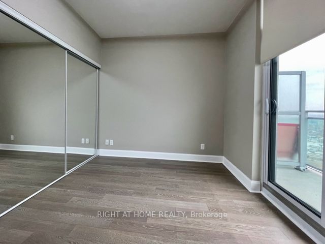 33 Shore Breeze Dr 3409