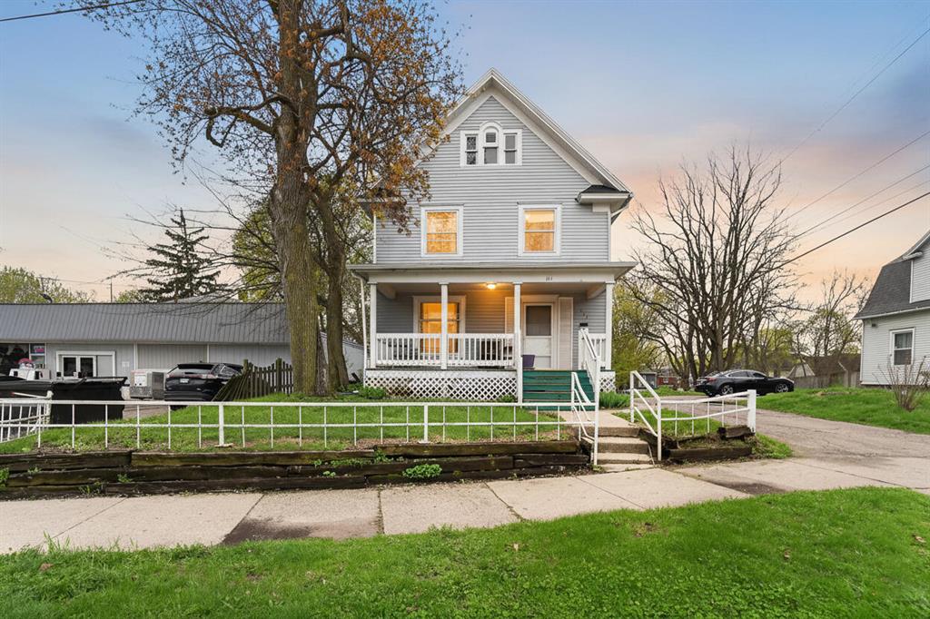 Charming 3-bedroom, 1-bath home in Lansing, Michigan! This cozy residence features a bright living area, functional kitchen, and comfortably sized bedrooms. Enjoy relaxing on the inviting front porch--perfect for morning coffee or evening unwinding. This is a great home for the family or an investor looking to grow their portfolio in Lansing.Open House 4/18/2026 at 12:00pm-1:30pm