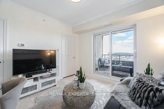 9255 Jane St 809