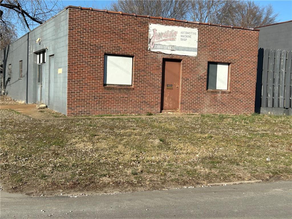 1420 W South Avenue S