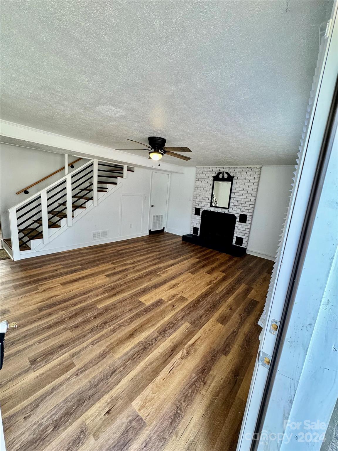 801 Stallings Place SW