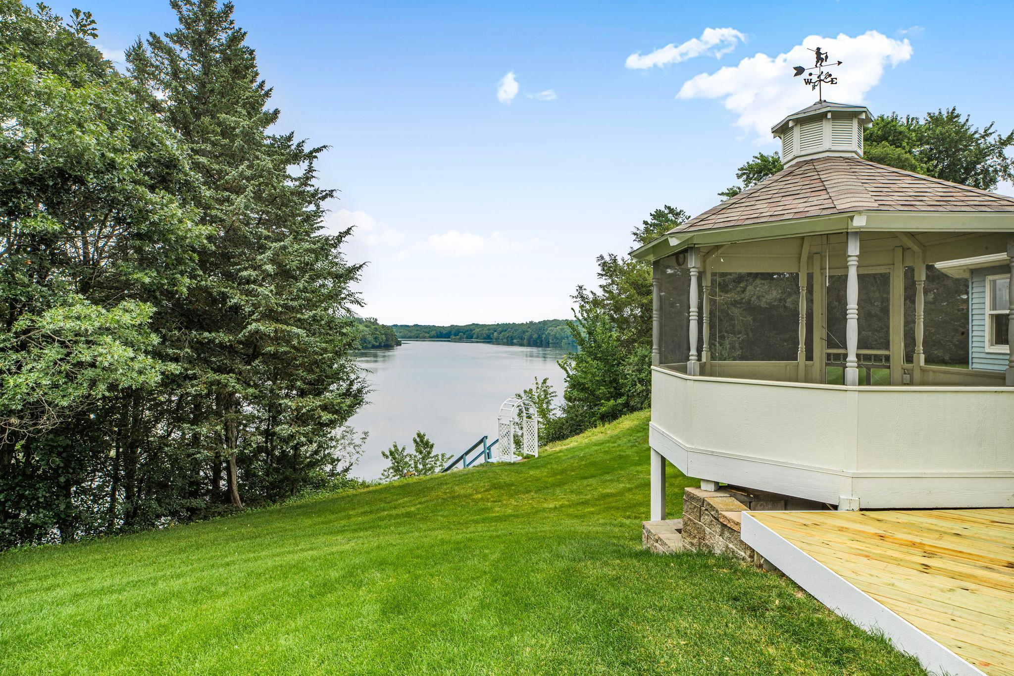 10315 Ferry Point Place NW