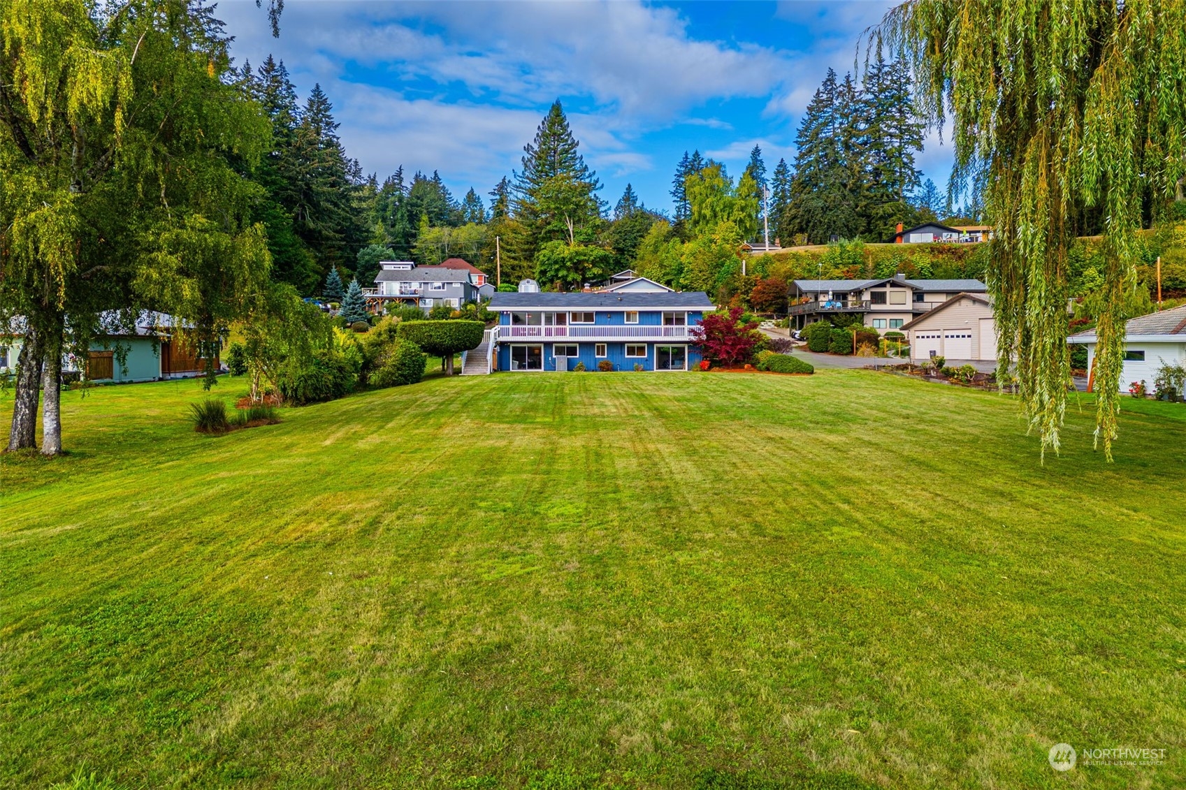 1113 NW Sunlit Lane