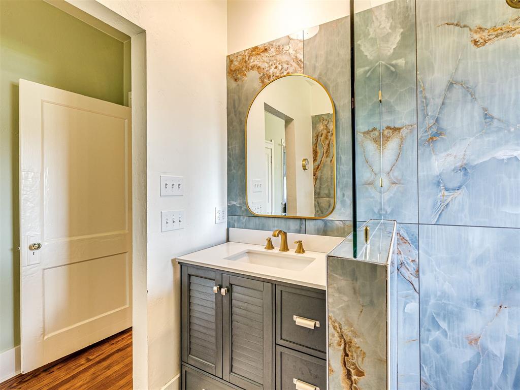 701 NW 21st Street