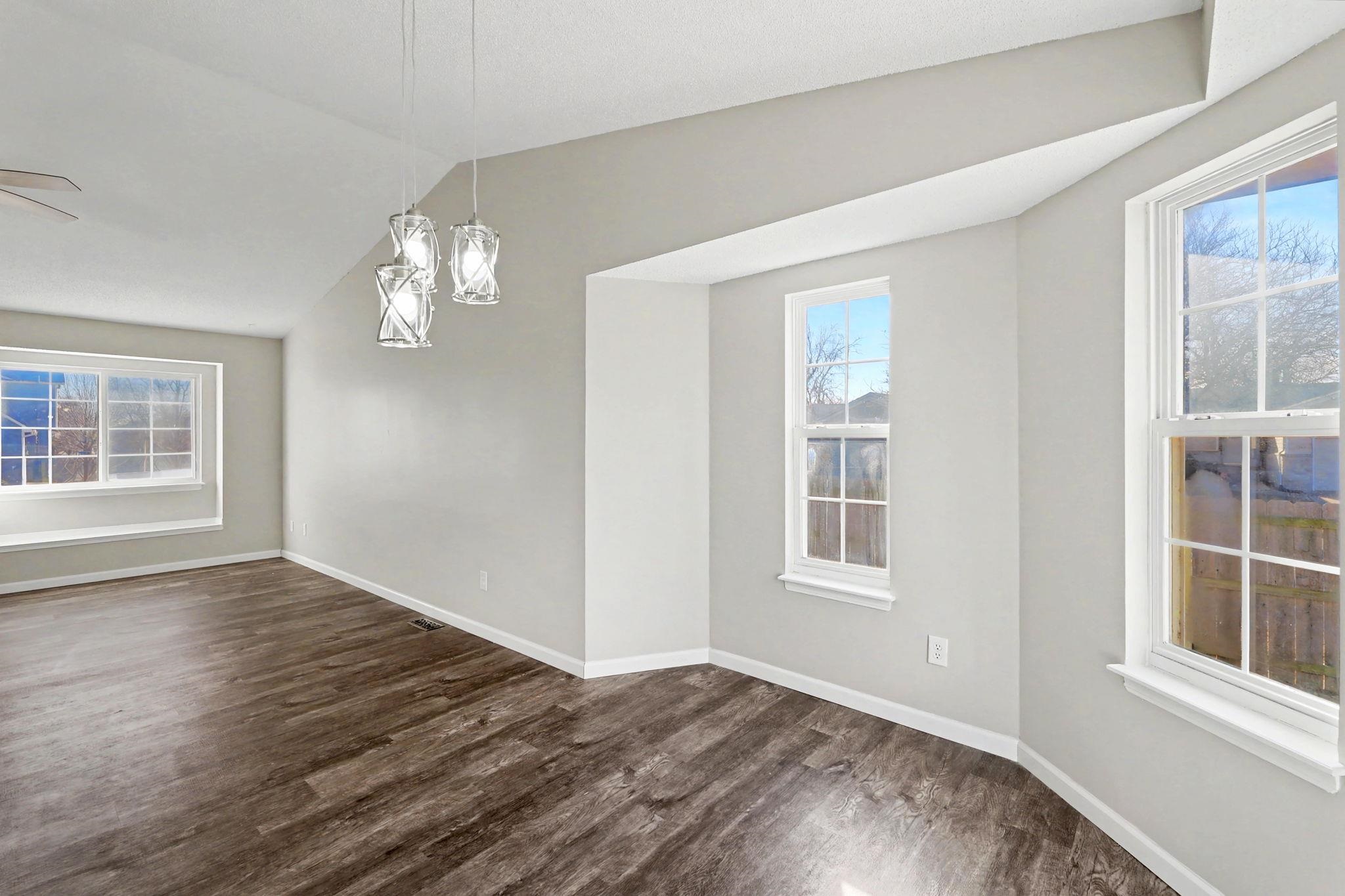 1813 N Pine Grove St