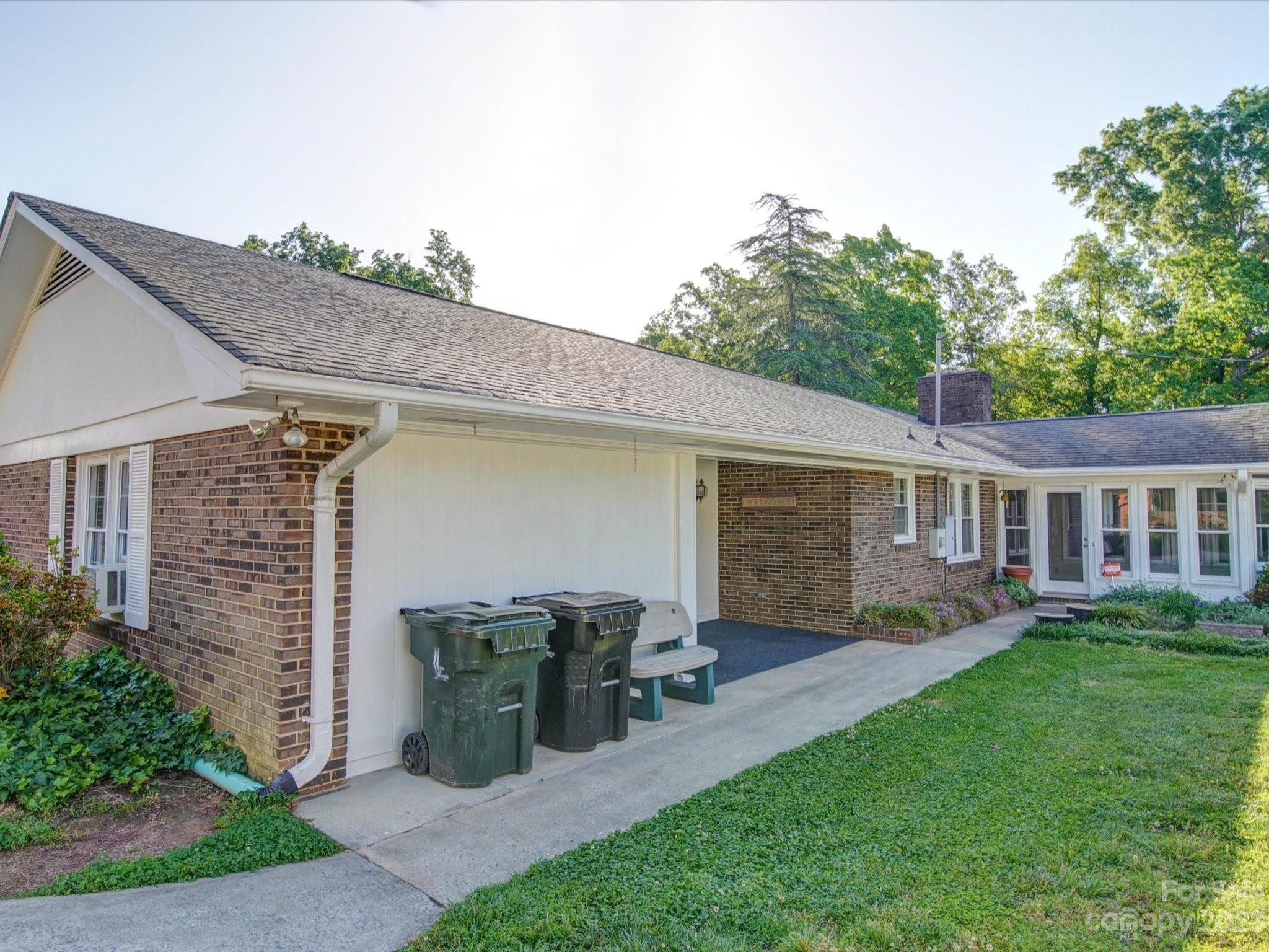 1106 Arden Drive