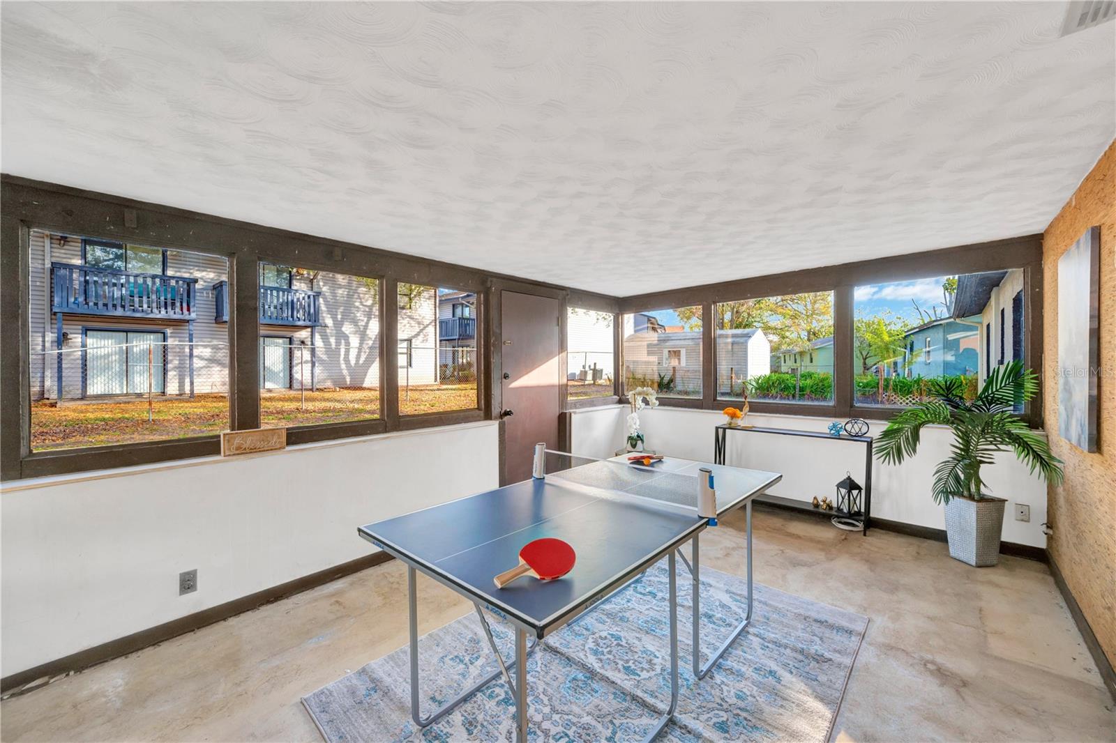 804 Papaya Drive