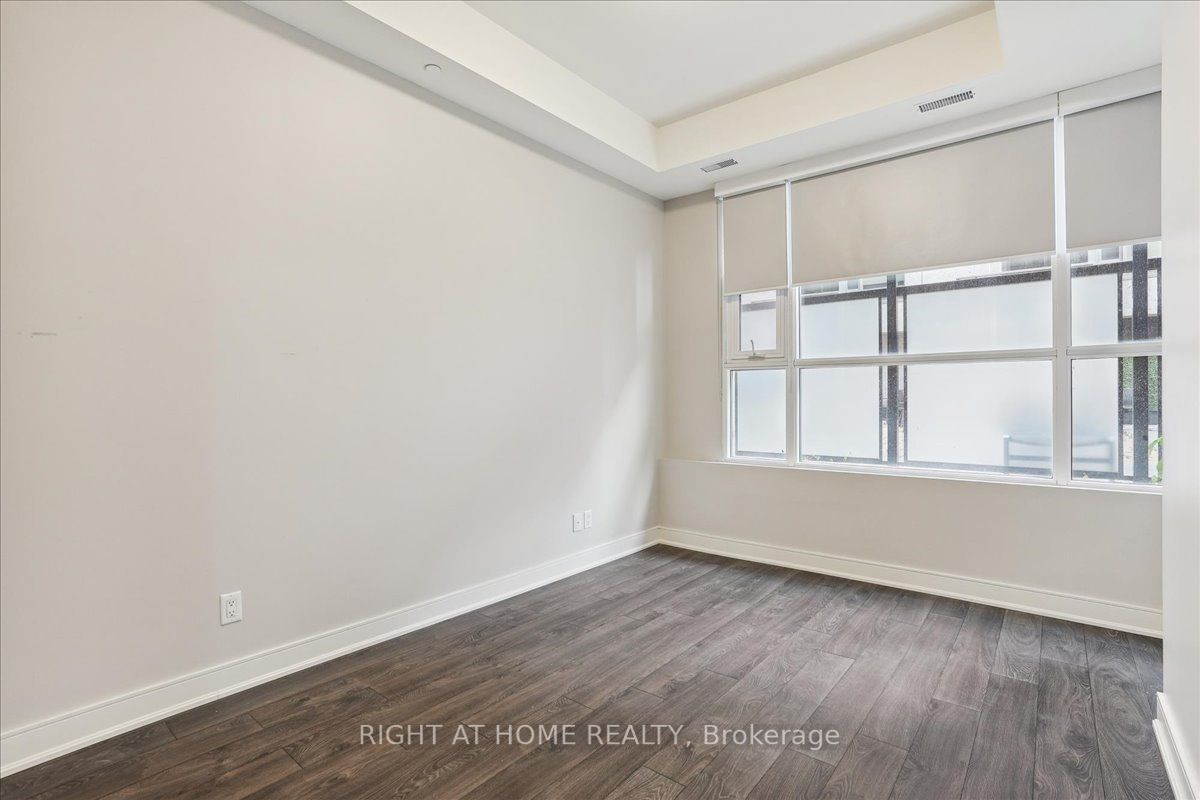 150 W Main St 314