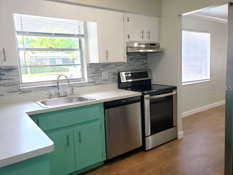 1104 28th Avenue W B