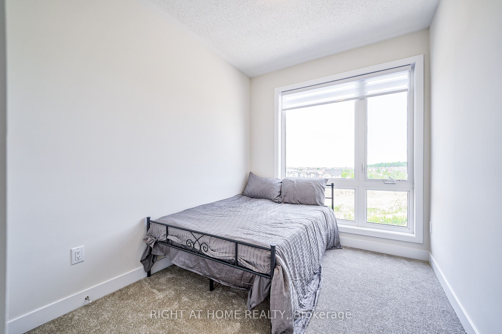 121 Stauffer Cres