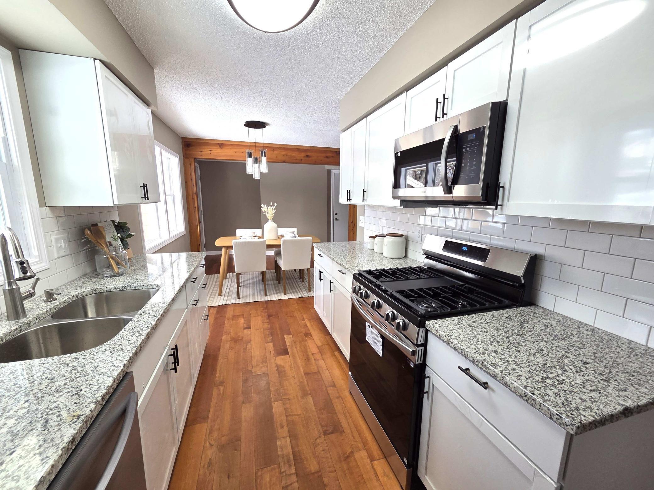 11209 Independence Avenue N