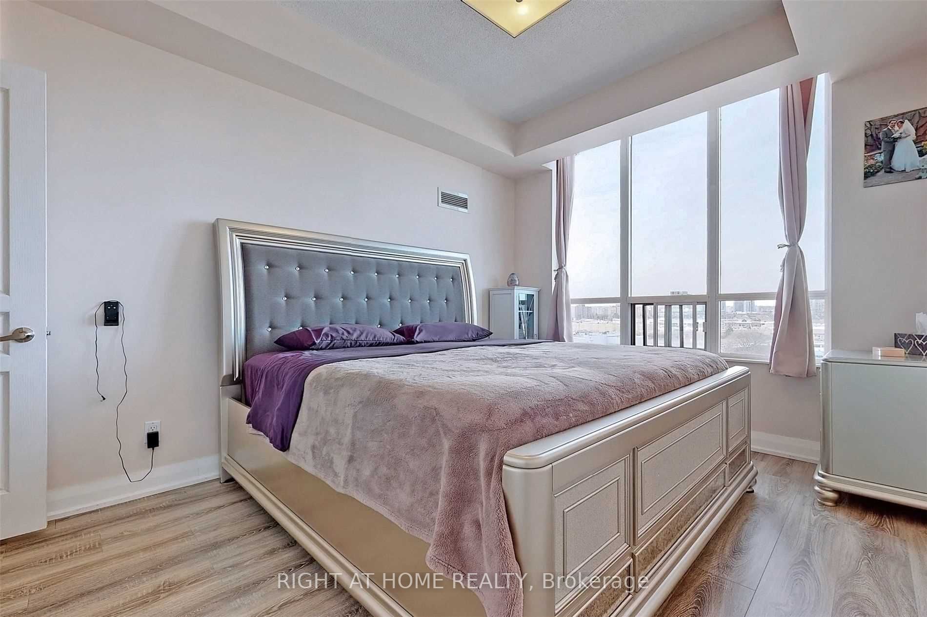 350 Red Maple Rd 817