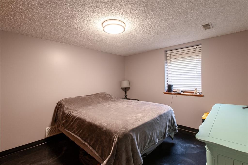 3743 NE Woodland Court