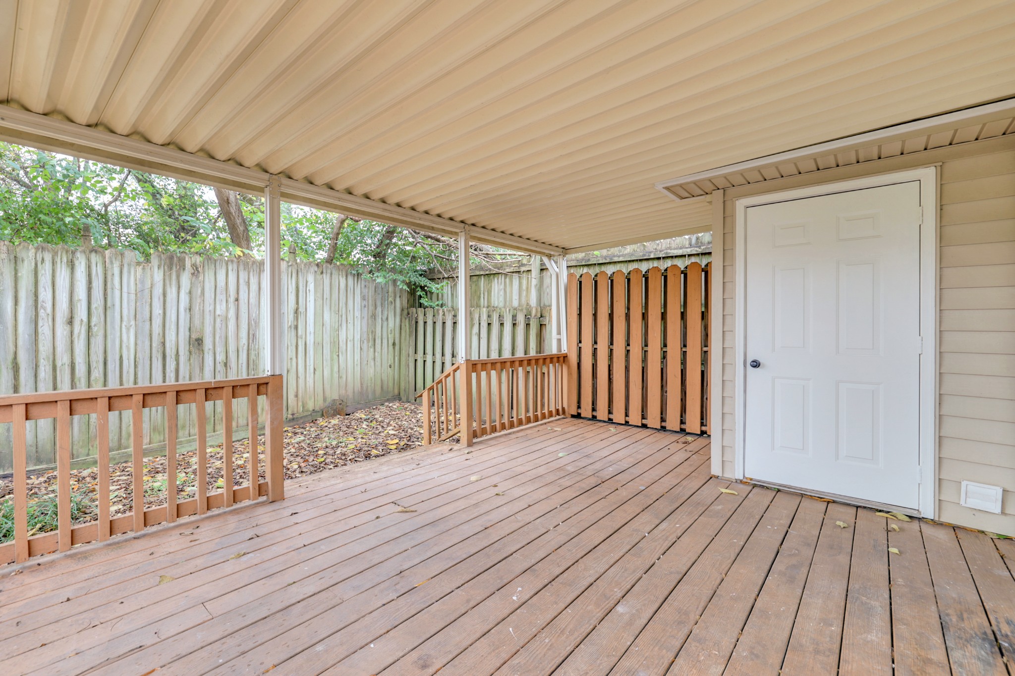 304 Hillside Ct