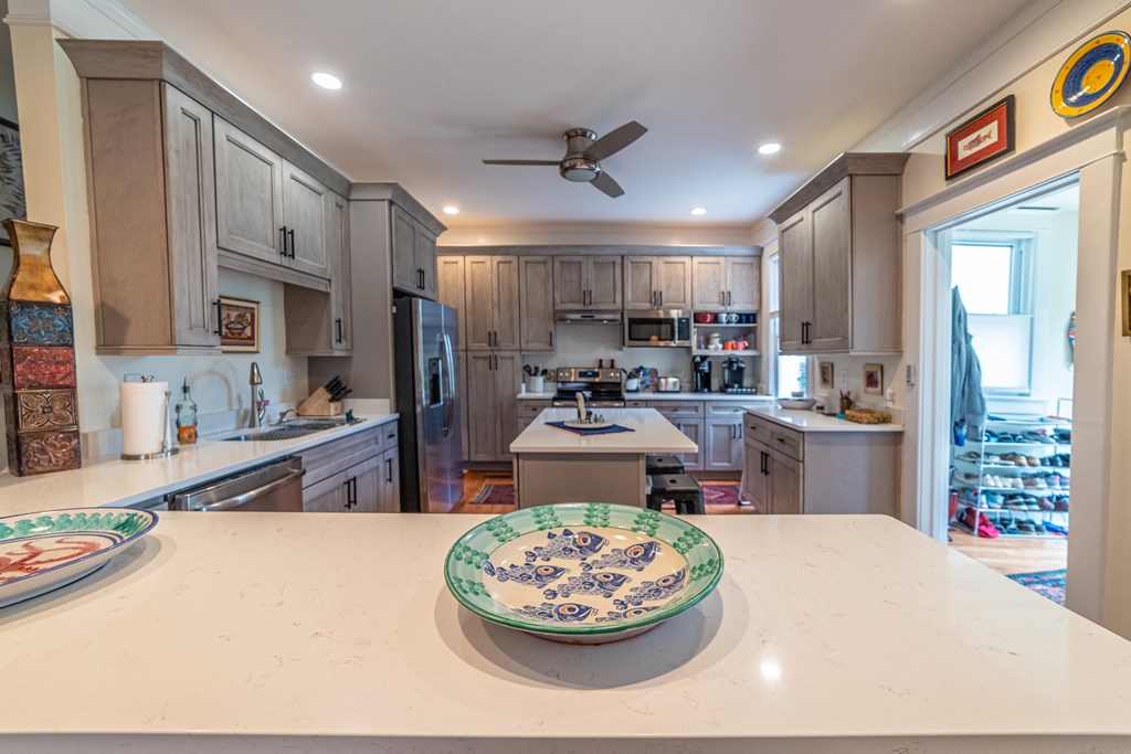 106 Bay Ave 15